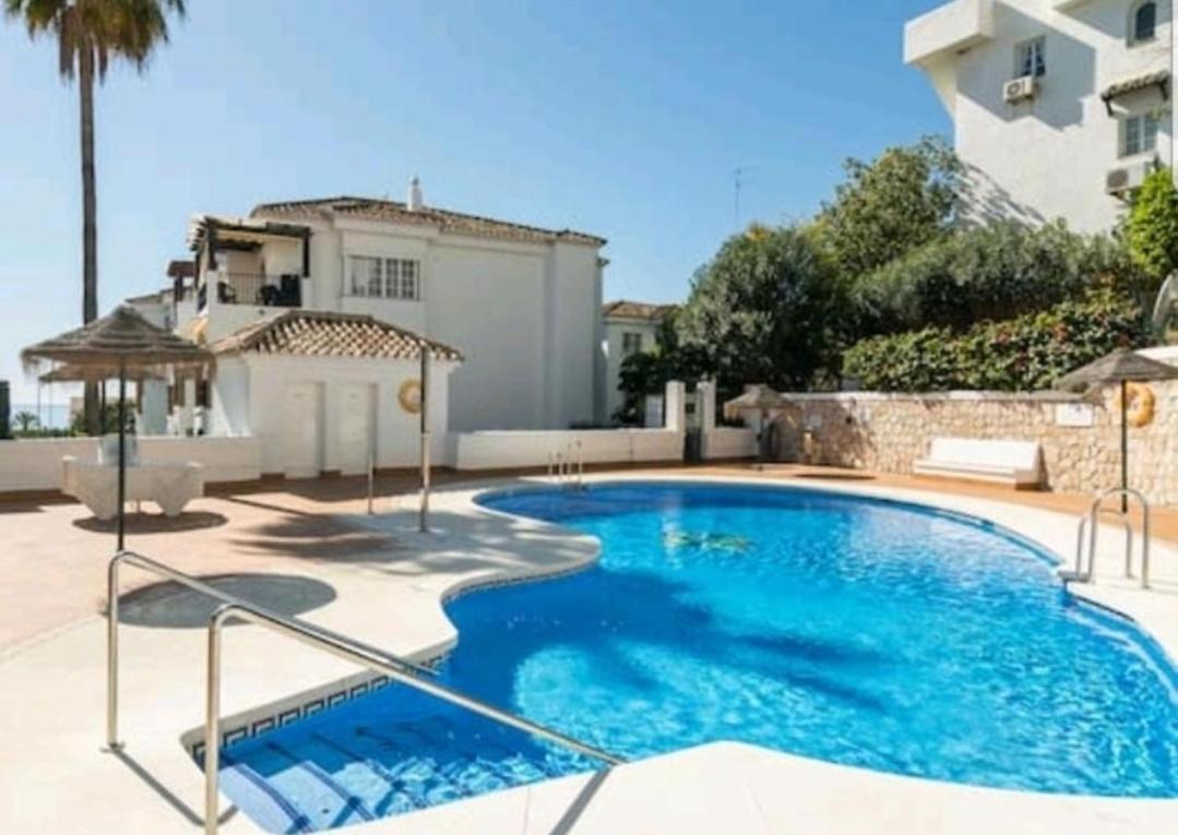 Apartamento Cerca Del Mar Con Piscina Y Parking. Apartment Benalmadena Bagian luar foto